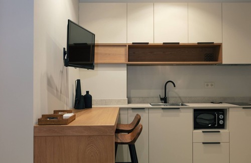 Heraklion Hotel | GD Gallery Suites: Guest Rated 9.2 with Spa & Restaurant