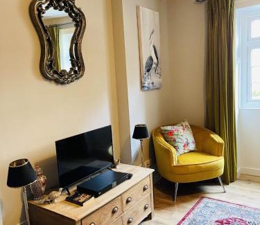 Weymouth Hotel | Relaxing Chapter 1 Hotels: Oceanfront Bliss Awaits