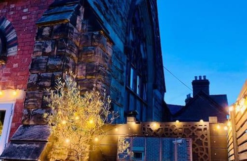 Melbourne House | Best Pet-Friendly Stay at Chapter Two - Melbourne