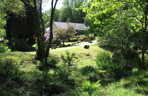 Dineault Cottage | Charming Character Cottage with Ocean Views in Crozon