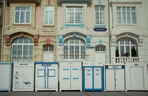 Wimille Cottage | Cozy Gîte with Oceanfront Views & Pool, Rated 9.6/10