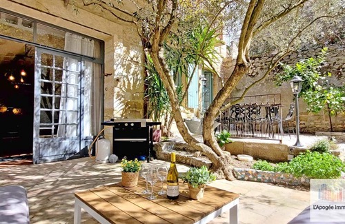 Sagries House | Charming House with Jacuzzi Near Uzès: Tradition Meets Modernity