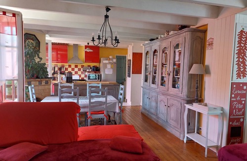 Fouras Villa | Charming Villa Steps from the Beach in Fouras