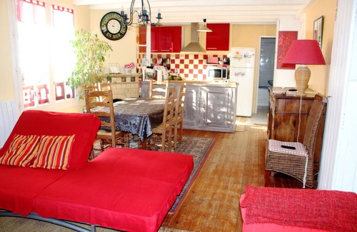 Fouras Villa | Charming Villa Steps from the Beach in Fouras