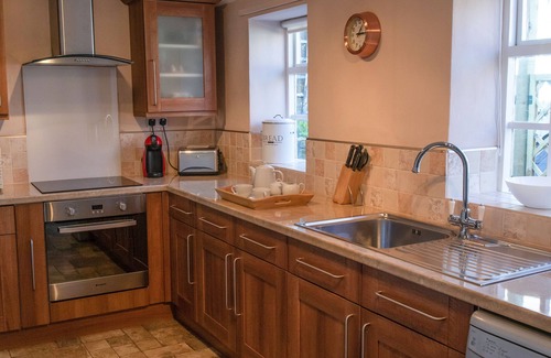 Castleton Cottage | Inviting 3 Bedroom Cottage in North York Moors - Rated 10/10