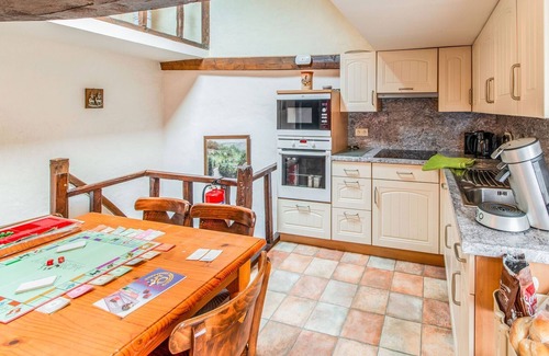Cherain House | Characteristic holiday home with balcony
