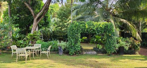 Gampaha House | Family-Friendly CHARAKAMA Guest Bungalow in Gampaha