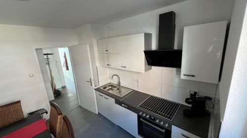 Sued Apartment | Inviting Stay in Kassel with Parking & Family-Friendly Amenities