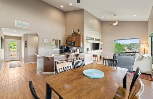 Lago Vista House | Chardonnay Haus - Unit C