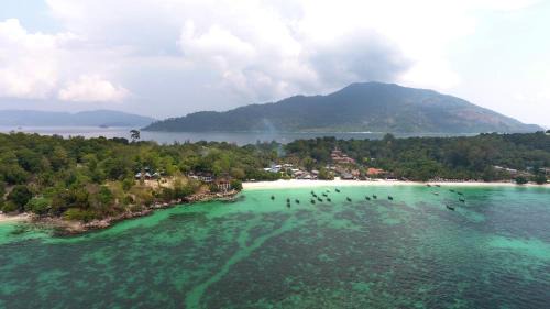 Satun Resort | Inviting Chareena Garden: Oceanfront Bliss & Spa Retreat