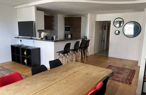 Charenton-le-Pont Apartment | Family-Friendly Charenton le Pont Apartment for 4 Guests