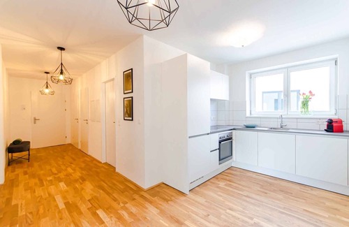 Weißgerber Apartment | Relax at the Vienna Oasis with Balcony and Family-Friendly Amenities