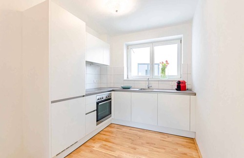 Weißgerber Apartment | Relax at the Vienna Oasis with Balcony and Family-Friendly Amenities