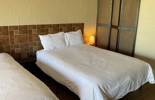 Truth or Consequences Hotel | Relax at Charles Hotsprings: Family-Friendly & Spa Amenities
