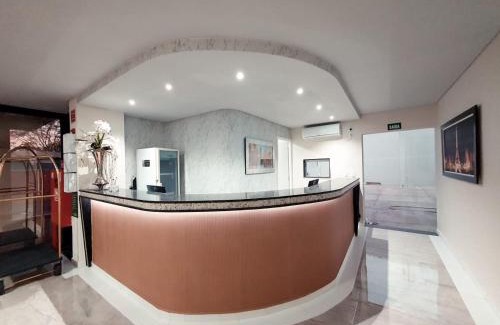 Porto Ferreira Hotel | Discover Charles Hotel: 4-Star Comfort for Everyone