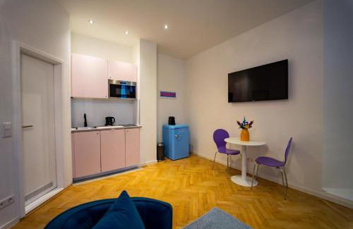 Zentrum-Sued Apartment | Discover Charles & Kätchen Style in Zentrum-Süd