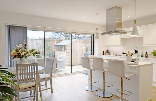Petersfield Cottage | Charles Street - Petersfield - a town house that sleeps 4 guests in 2 bedrooms