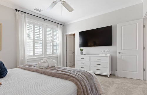 Charleston House | Relaxing Charleston Beaches Hotel with Heated Pool & Spa