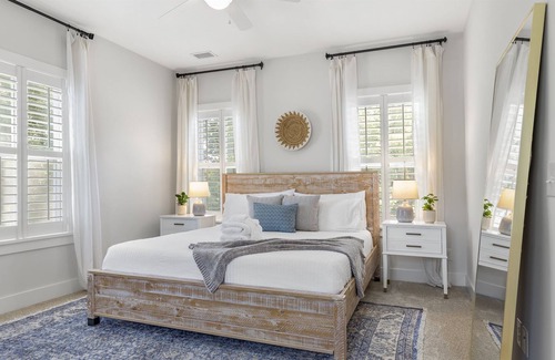 Charleston House | Relaxing Charleston Beaches Hotel with Heated Pool & Spa