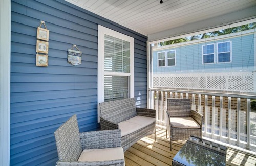 Charleston House | Family-Friendly Charleston Home with Porch - Near Folly Beach!