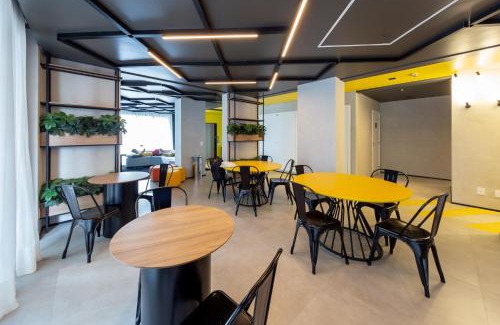 Vila Mariana Apartment | Discover Charlie Nik Vila Mariana: Oceanfront Family Retreat