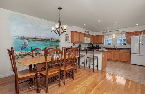 Chincoteague House | Charlie's Bayside Retreat - Pet Friendly & Family Comfort