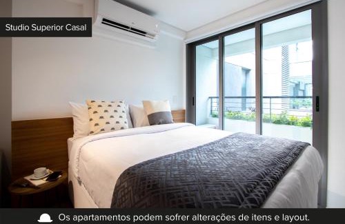 Vila Nova Conceicao Apartment | Relax at Charlie Vila Nova Conceição with Hot Tub Access