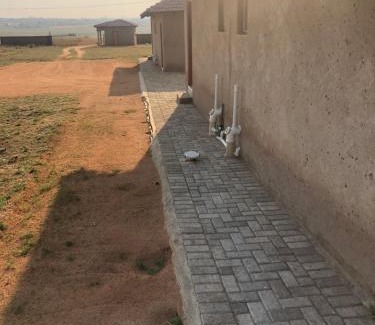 Elias Motsoaledi House | Family-Friendly Charli’s Lodge: Budget Comfort Awaits