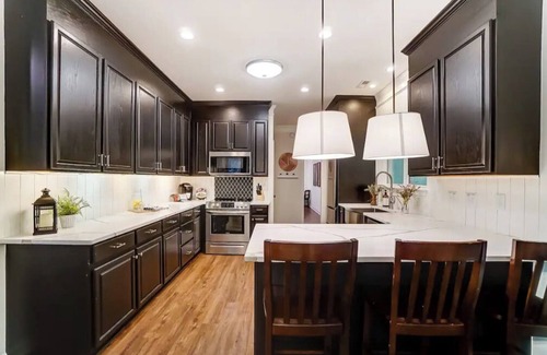Mint Hill House | Enchanting Retreat in the Woods - Pet & Child Friendly!