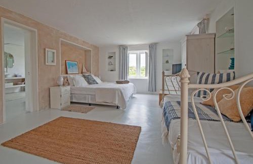 Still Bay Apartment | Experience Charlotte House: Ocean View & Family Friendly