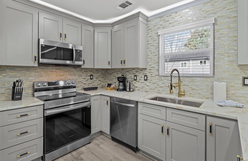 Charlotte House | Relaxing Charlotte Retreat with Pet-Friendly Amenities