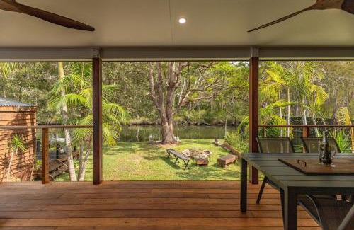 Charlotte Bay House | Discover Charlottes Hideaway: Top-Rated Family Retreat