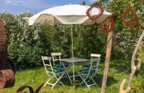 Ribnitz-Damgarten Apartment | Discover KÜNSTLERHAUS: Enjoy Ocean Views & Family Comfort