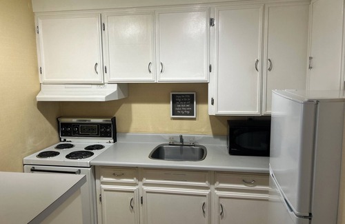 Queens Square Hotel | Discover Charlottetown Inn & Conference Centre Amenities