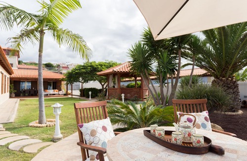 Juan Fernandez House | Charly Villa: Breathtaking Sea & Teide Views Await