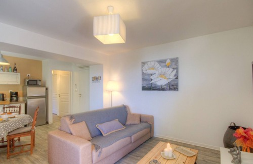 Pila-Canale Apartment | Beautiful Views with Garden and Spa for Your Getaway
