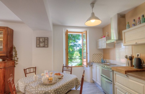Pila-Canale Apartment | Beautiful Views with Garden and Spa for Your Getaway