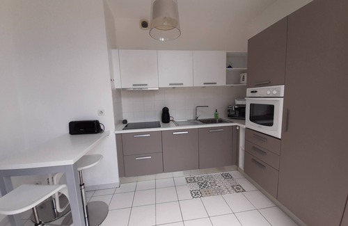 Saint-Martin-de-Re Apartment | Modern Oceanfront Rental in Saint Martin de Ré – 10/10 Rating