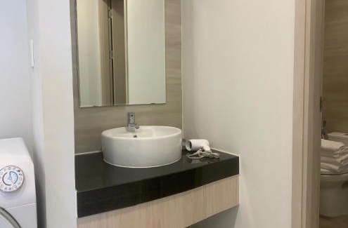 Di An Apartment | Discover Charm City Apartment: Guest Rated 9.8, Oceanfront Pool