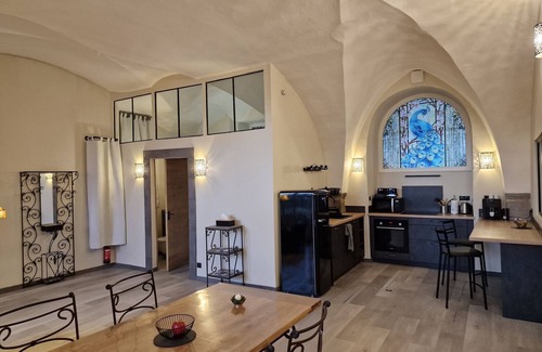 Clermont Ferrand City Centre Condo | Charm & comfort: L'Abbaye 1688