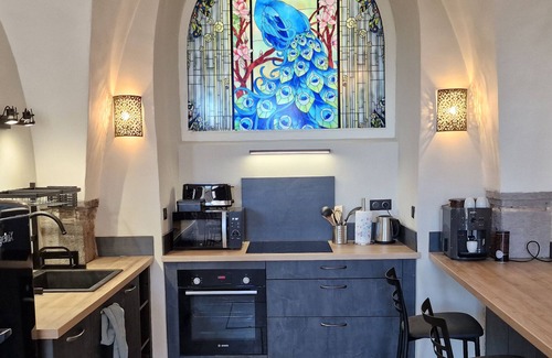 Clermont Ferrand City Centre Condo | Charm & comfort: L'Abbaye 1688