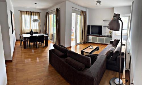 City Centre Apartment | Charm Flat in the heart of the City Center - Balcony & view