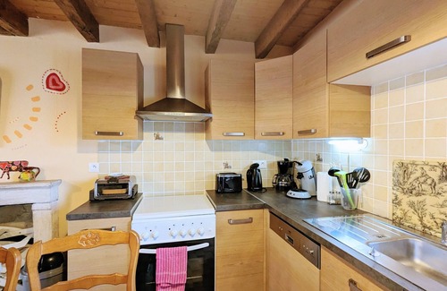 Saint-Hilaire-sur-Benaize Cottage | Cozy Gite Saint-Hilaire-sur-Benaize with Spa and Kitchen