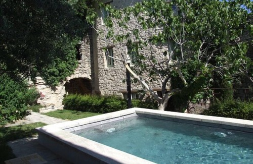 Saint-Martin-de-Castillon House | Idyllic Retreat in Picturesque Luberon Village - 9.8/10 Rated