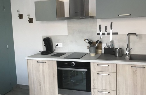 Saint-Paul-Trois-Chateaux Apartment | Quaint Apartment in Villa with Family-Friendly Amenities