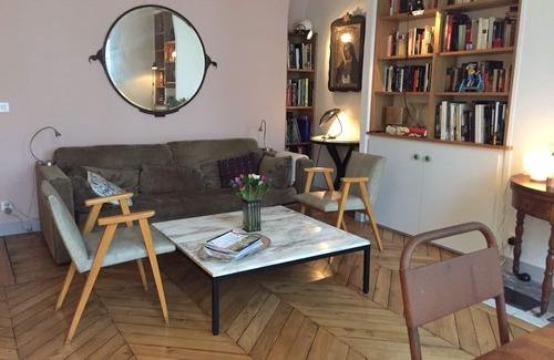9th Arrondissement Apartment | Discover Comfort in the Heart of 9th with Spa & Breakfast