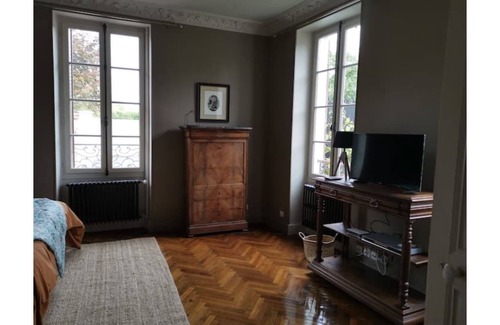 Prehy House | Discover Elegance in the Heart of Chablis Vineyards