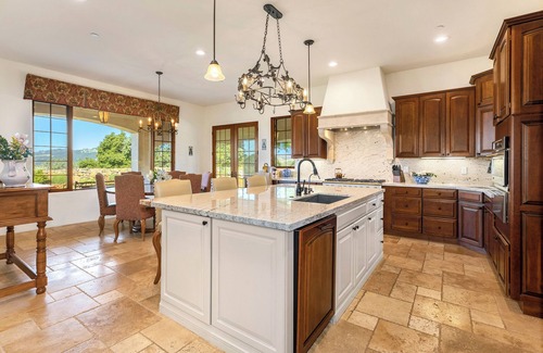 Fairfield Villa | Experience Villa Capricho: Exclusive Wine Country Retreat