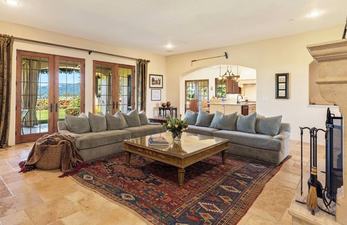 Fairfield Villa | Experience Villa Capricho: Exclusive Wine Country Retreat