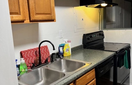 Troy House | Prime Location Hotel with Spa, Hot Tub & Perfect Reviews